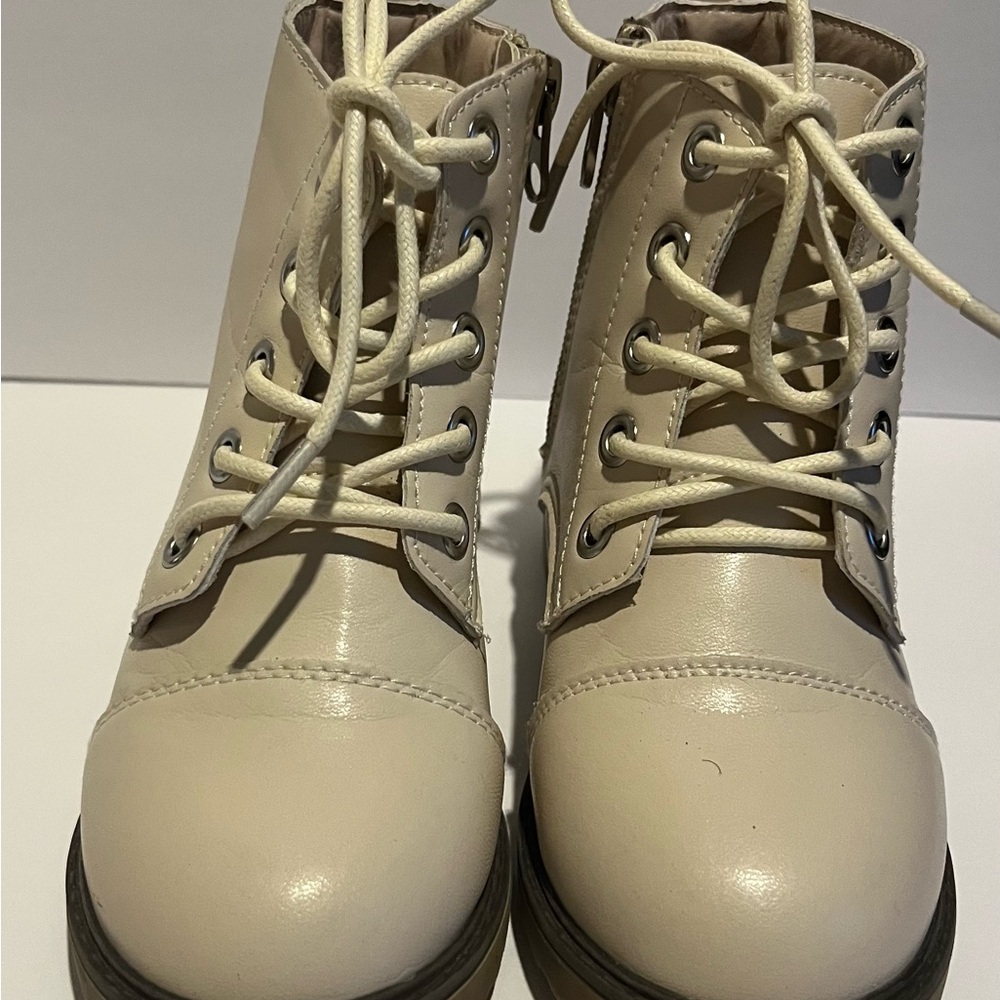 Bums & Roses Cream Lace-Up Boots